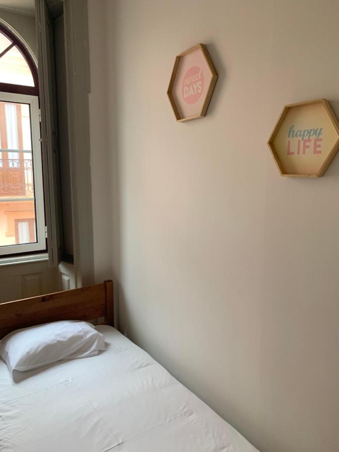 Meeting Hostel 菲盖拉-达福什 外观 照片
