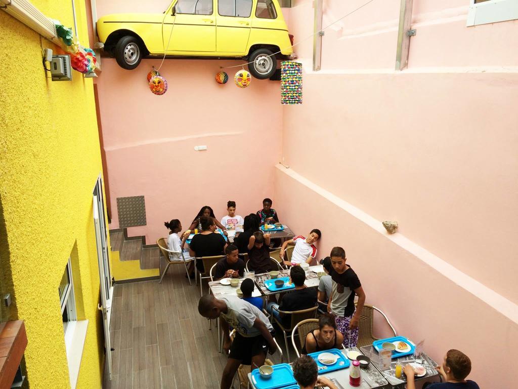 Meeting Hostel 菲盖拉-达福什 外观 照片