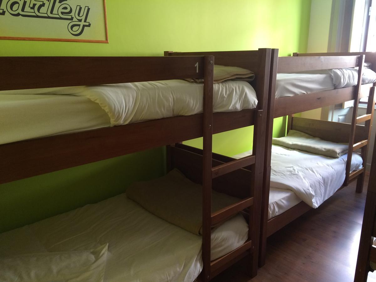 Meeting Hostel 菲盖拉-达福什 外观 照片