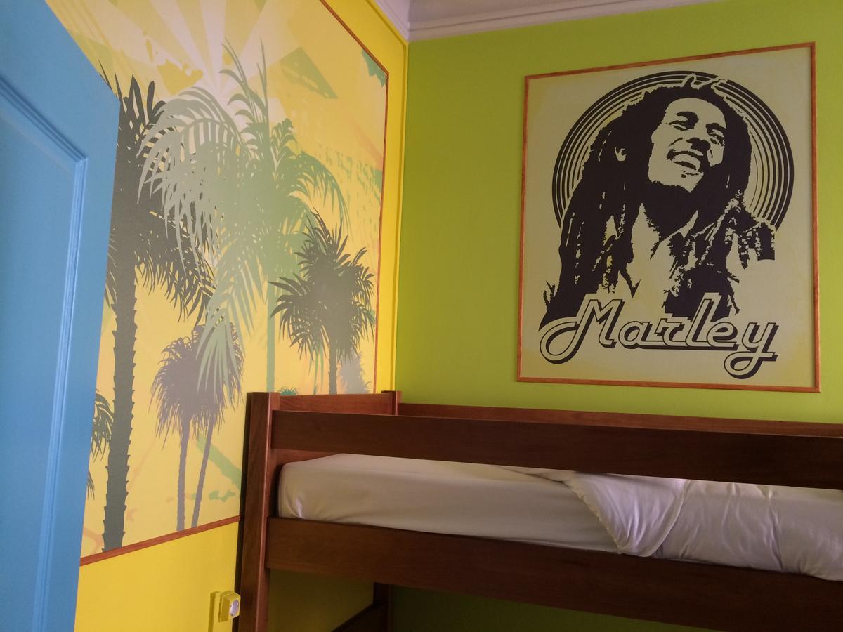 Meeting Hostel 菲盖拉-达福什 外观 照片